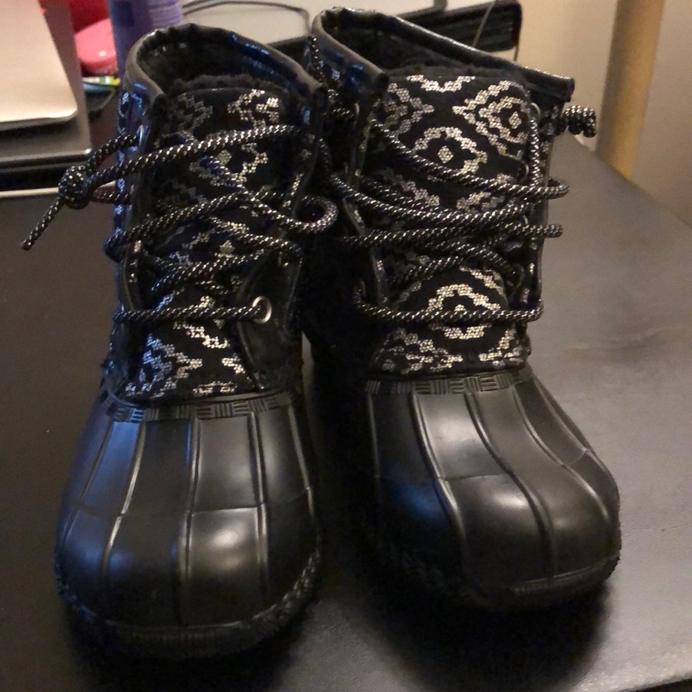 Preowned Justice little girls winter boots